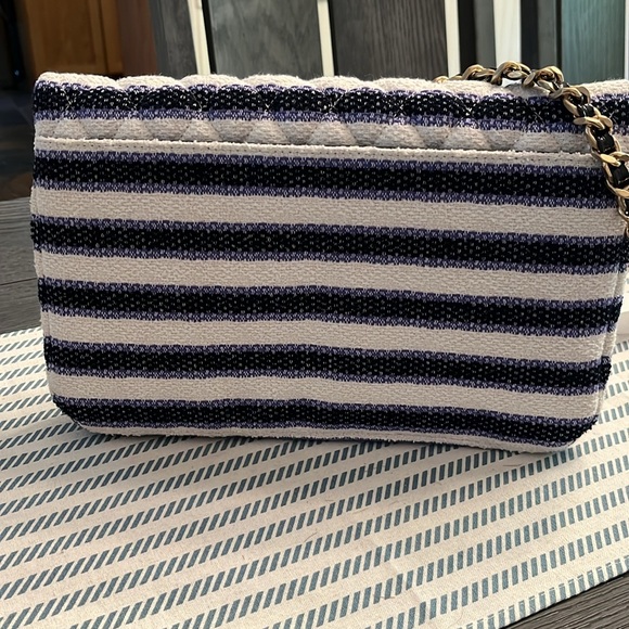 Worth Vintage striped handbag with chain and warranty card.  Mint condition - Picture 2 of 3